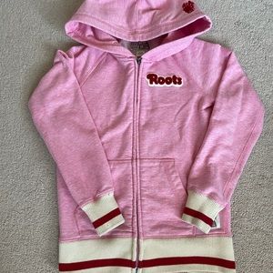 Roots cabin girl size medium.